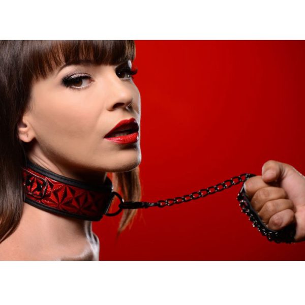 Collar Crimson Tied- XR Play Hard - Prueba una nueva experiencia en nuestro Sex Shop